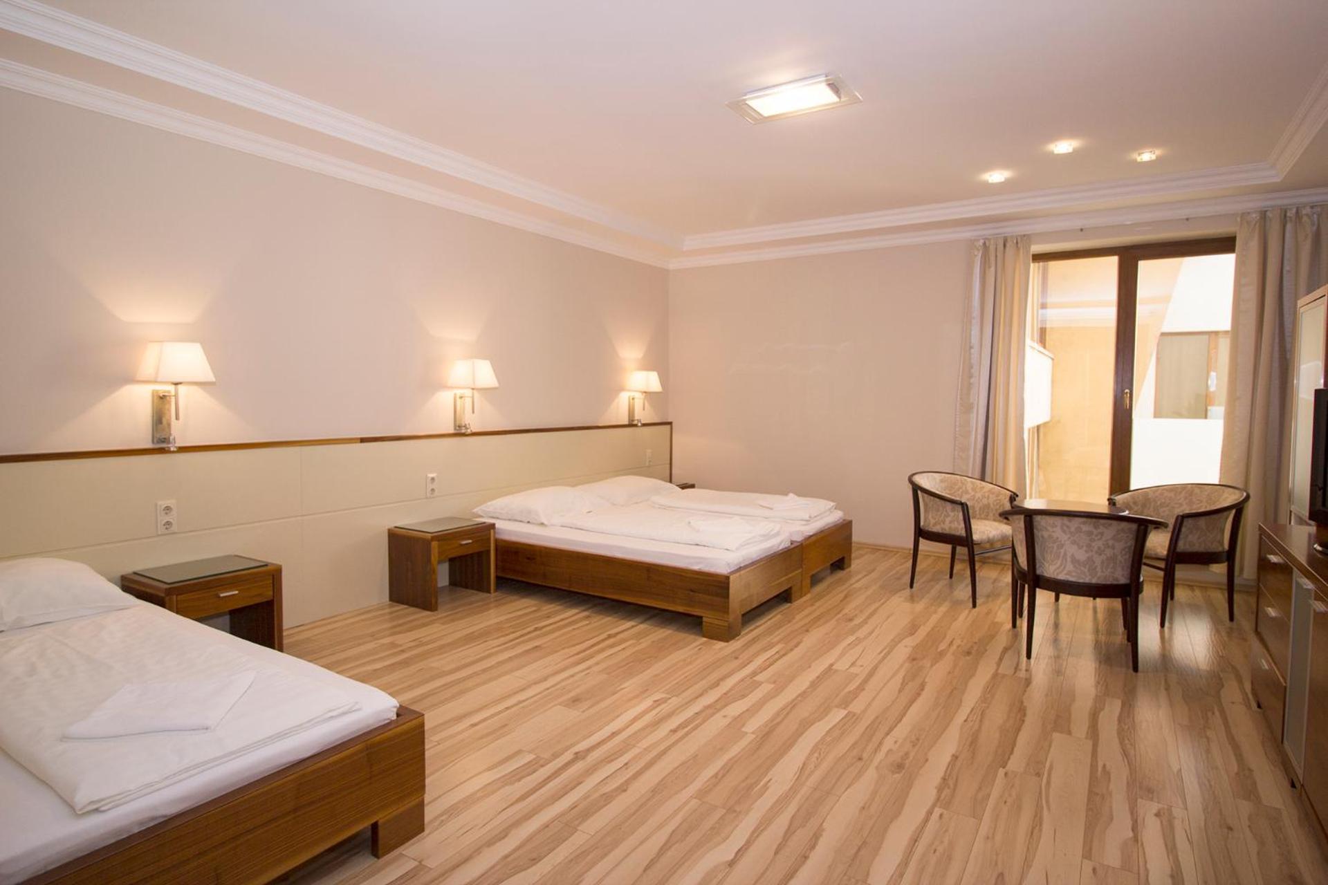 Dabas Hotel Exterior photo